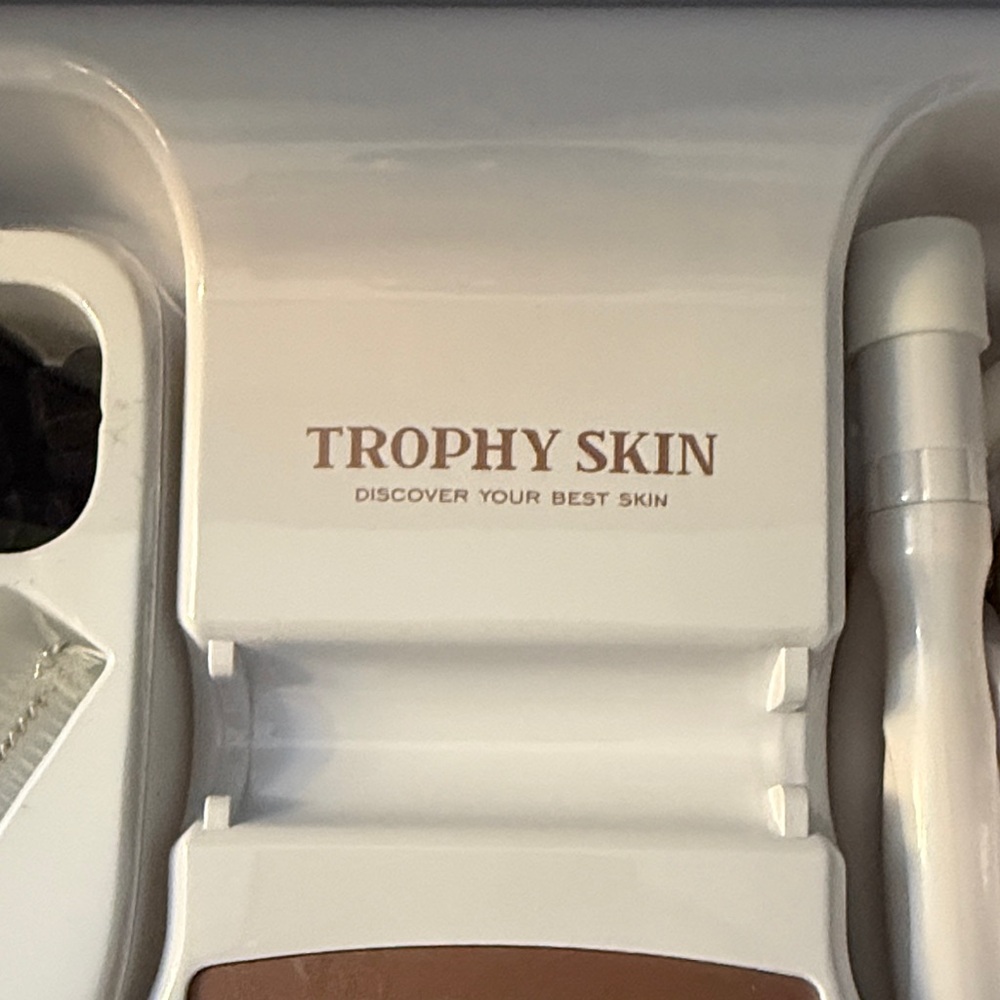 Trophy Skin MicrodermMD System - Picture 2 of 5